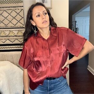 Stelen Ellie‎ Iridescent Button Up Short Sleeve Blouse burgundy red